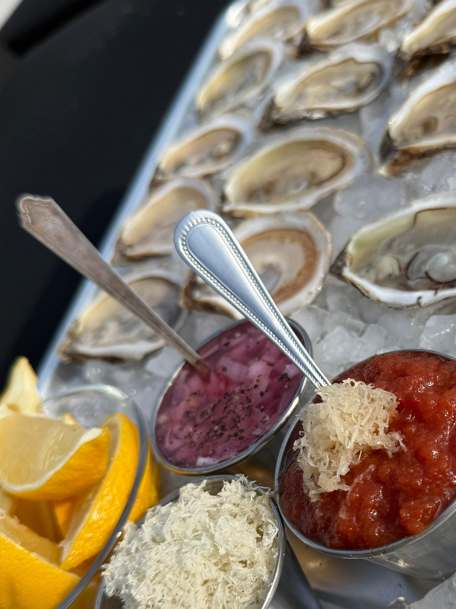 Full oyster tray display